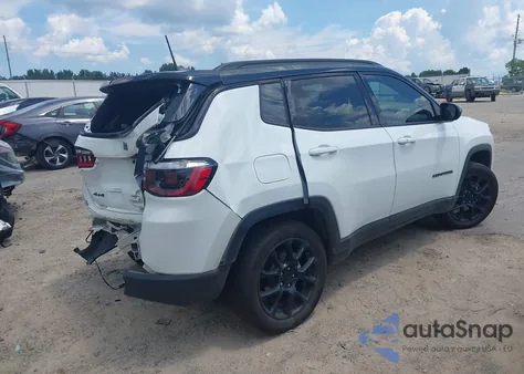 2024 Jeep Compass Latitude 4X4 from USA, damaged, VIN 3C4NJDBN4RT122699